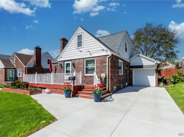 92 Mapleview Rd, Cheektowaga, NY 14225