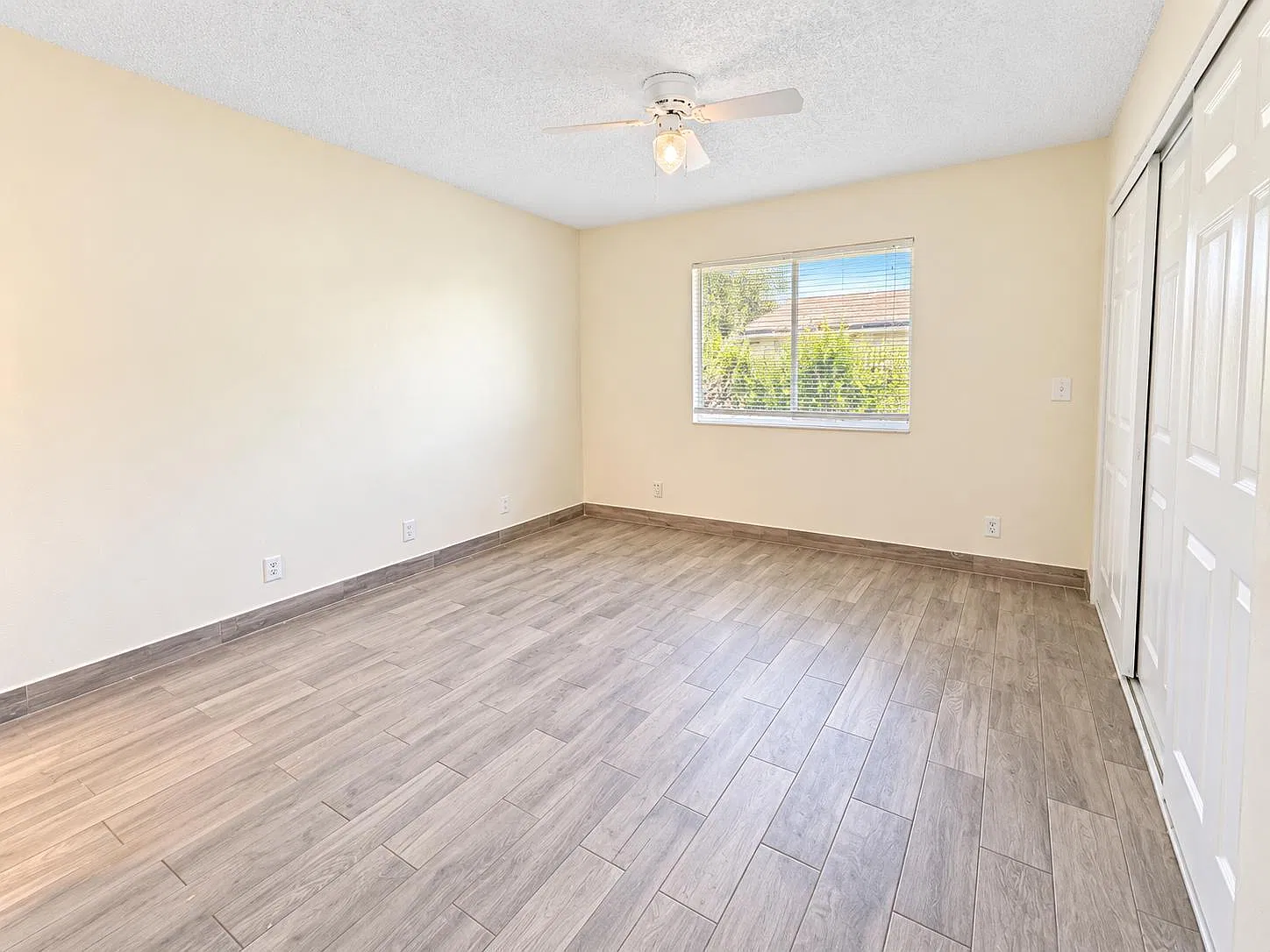 3 bed, 2.0 bath, 1312 sqft, $2,350 — Photo 3