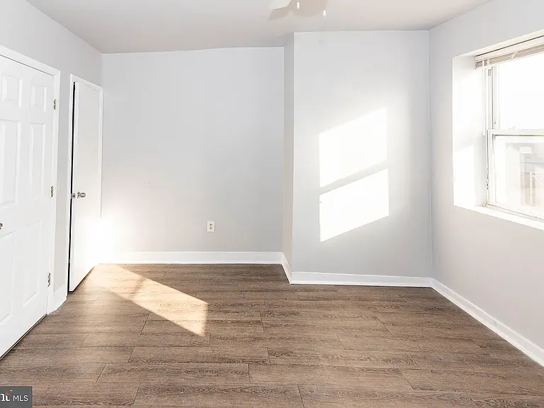 527 S Lehigh St — Photo 25