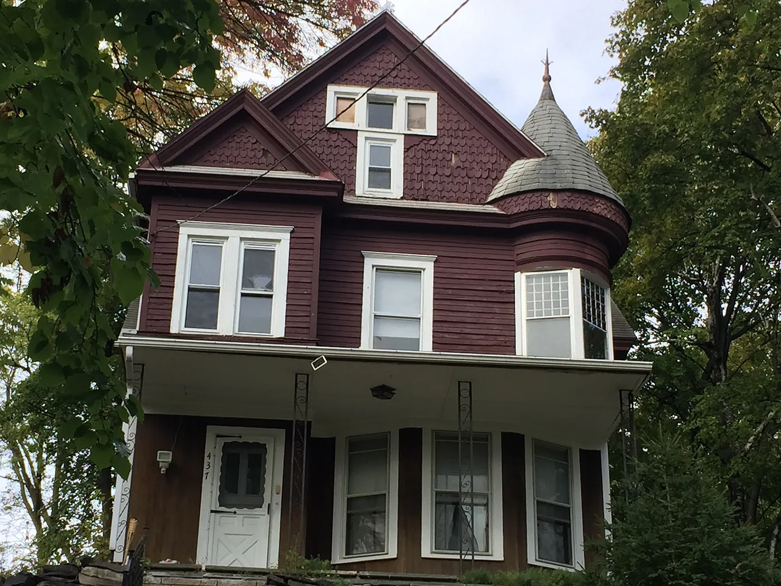 5 bed, 2038 sqft, $2,200 — Photo 4