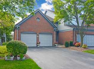 156 Easton Pl, Burr Ridge, IL 60527