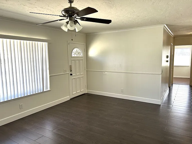 4007 Cypress Ln — Photo 10