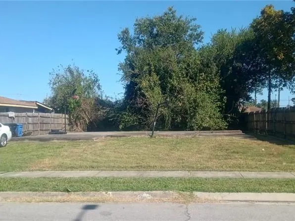 4949 Corinne St, New Orleans, LA 70127