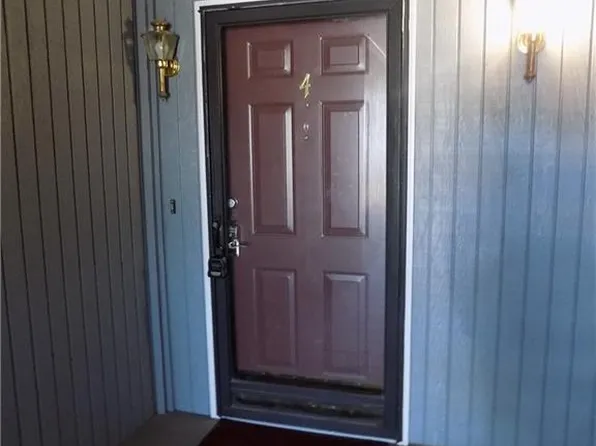 4317 S Megan Ct APT 4, Independence, MO 64055