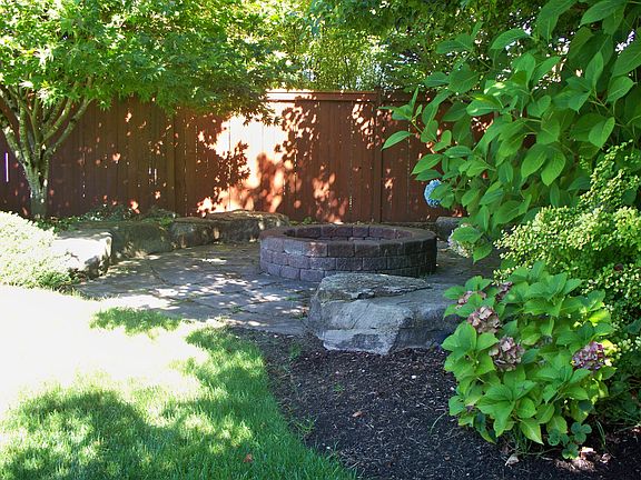 4th image of 1823 41st St NW