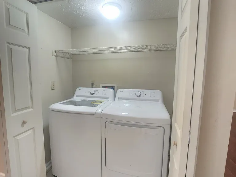3020 Spruce Cir — Photo 8