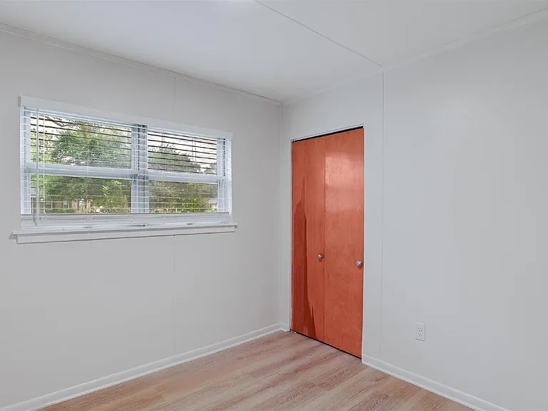 1101 Shirley Ln — Photo 19