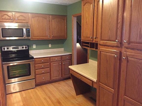 3rd image of 1321 Sheridan Pl