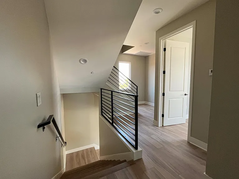 116 W Marshall St #A-F — Photo 19
