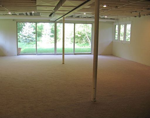 Spacious Family Room