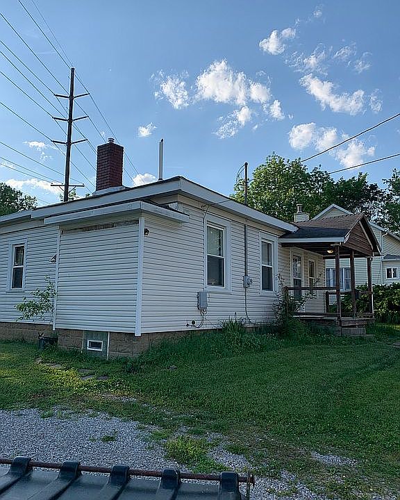 1st image of 636 Hill St