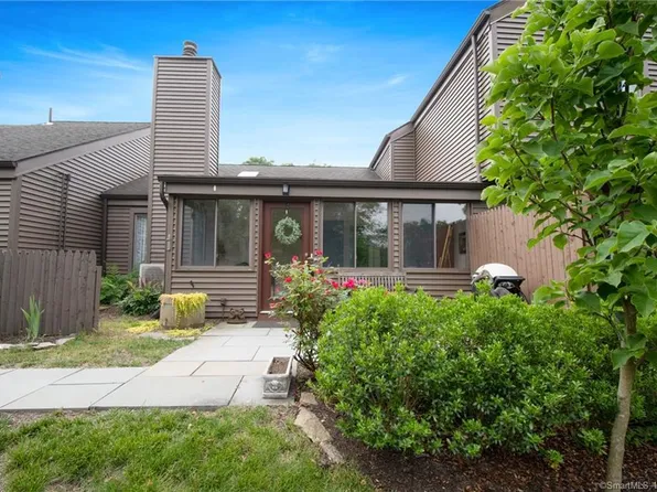 77 Hollister Way North, Glastonbury, CT 06033