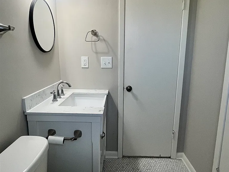 121 West St — Photo 10