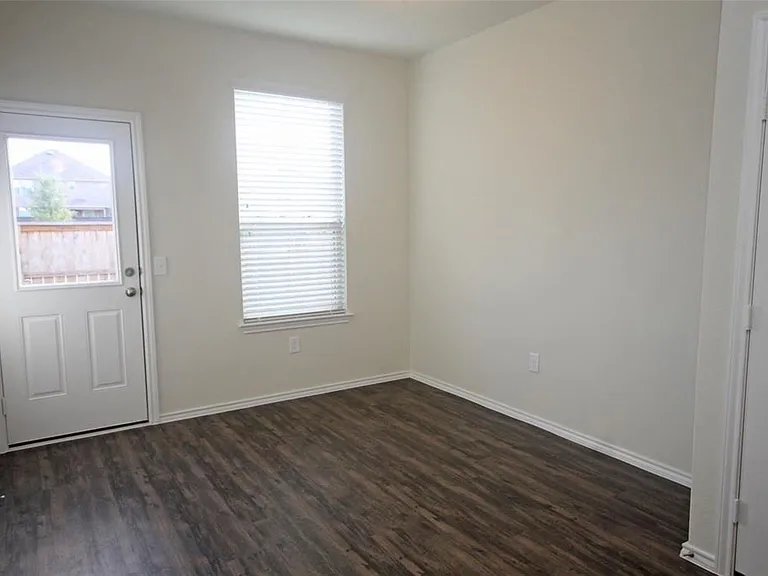 14635 Myrtle Point Dr — Photo 9