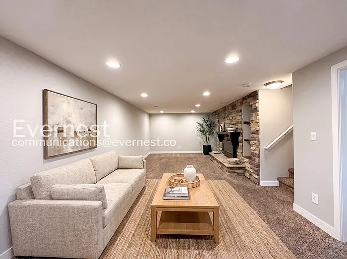 4220 S Inca St — Photo 5