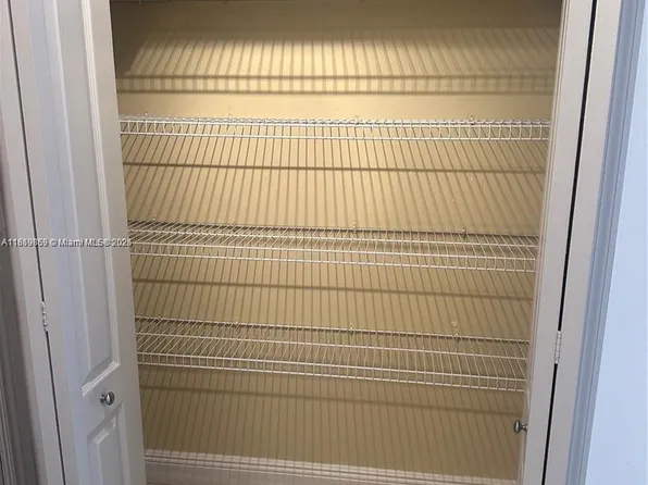 2400 SW 27th Ave APT 406, Miami, FL 33145