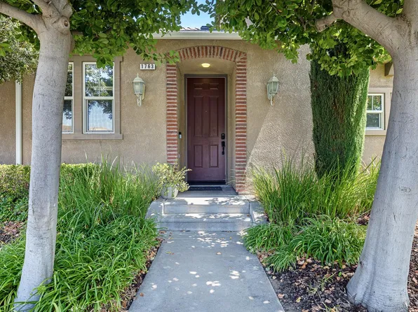 1763 N Leonard Ave, Clovis, CA 93619
