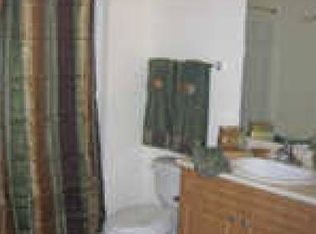 215 Marsh Landing Dr APT 202, Carrollton, VA 23314