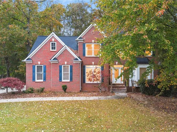 3335 Lake Seminole Pl, Buford, GA 30519