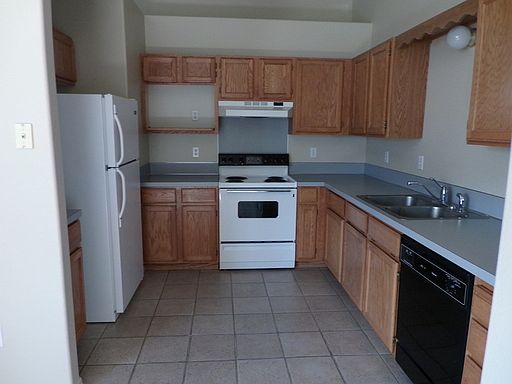 2nd image of 2003 S Locust St