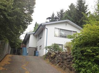 10223 Roosevelt Way NE, Seattle, WA 98125