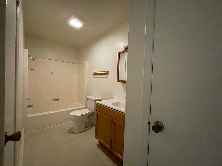 County View Apartments — Photo 25