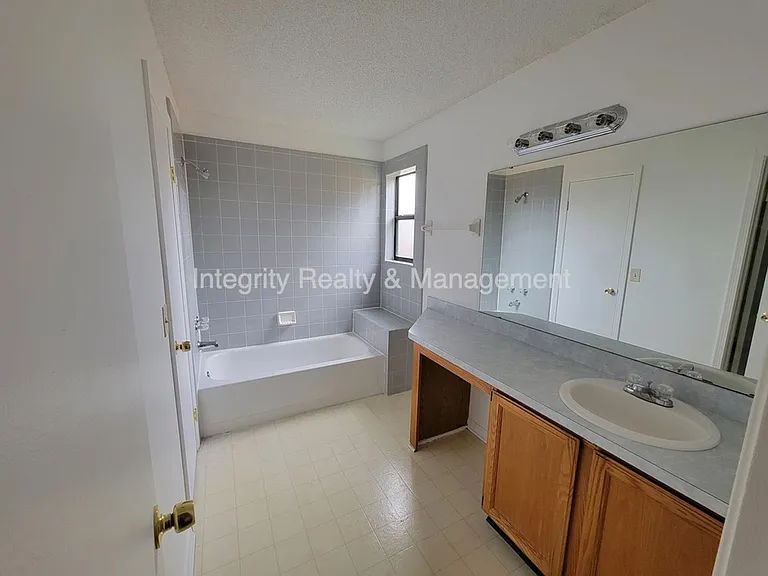 7519 Allspice Cir N — Photo 22
