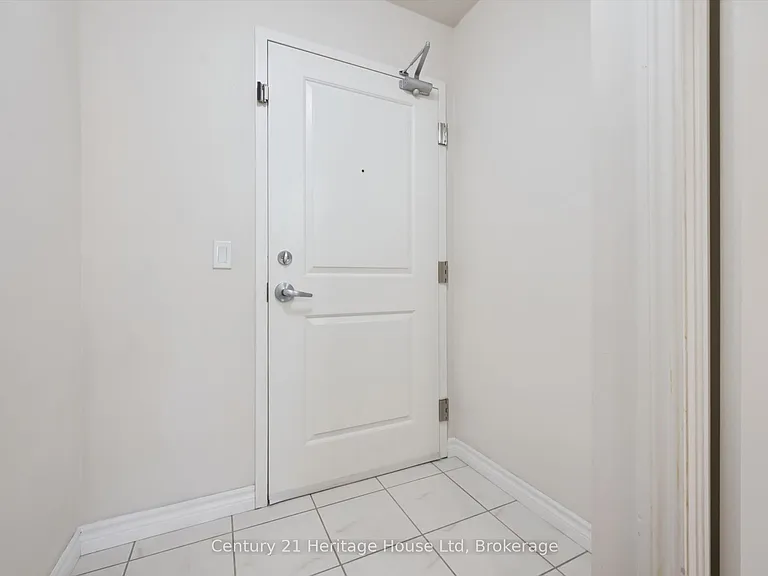 1280 Gordon St #305 — Photo 13