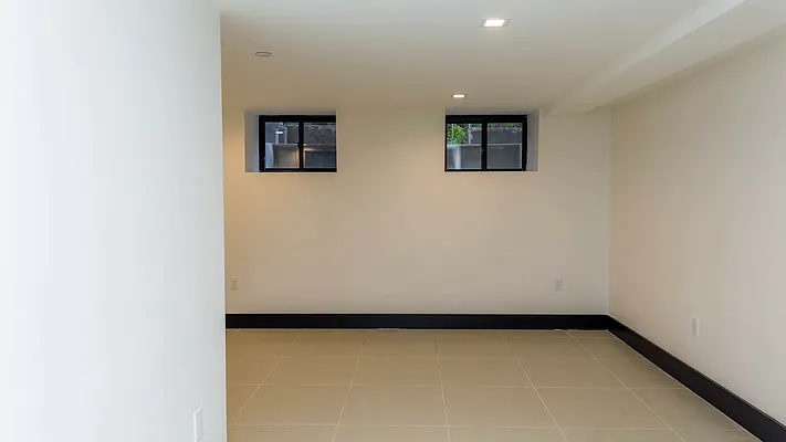 Rented by Nooklyn NYC LLC | media 24