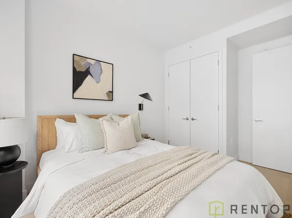 555 West 45th Street 3C image 3 of 11