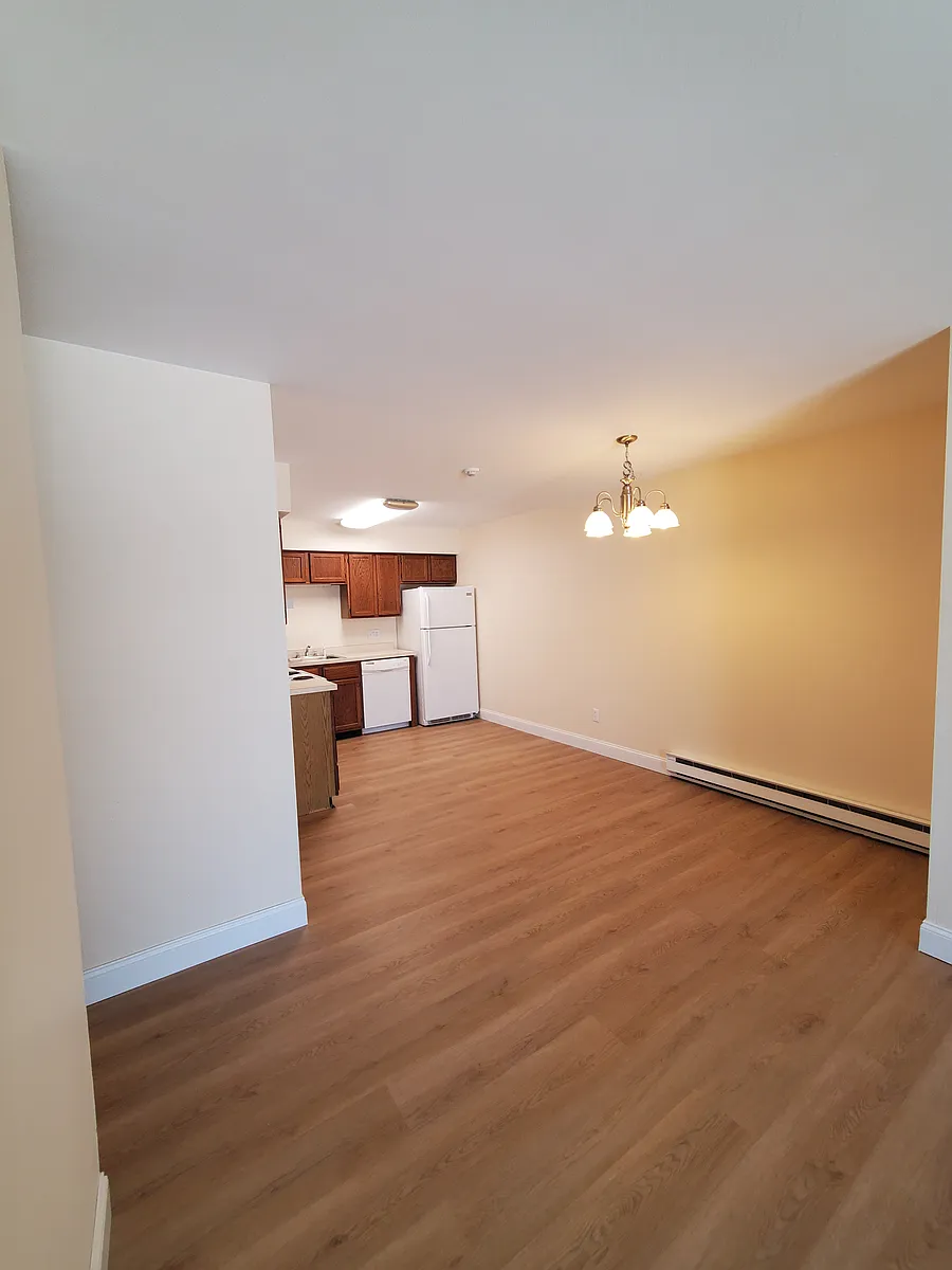 Building Photo - 9585 Maynard Dr #2
