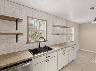 6063 Meandering Rd, Fort Worth, TX 76114