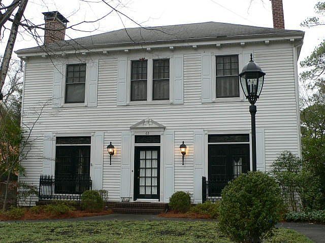 Ideally located in Ansley