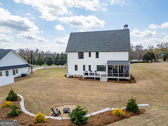 3rd image of 677 Lightwood Rd