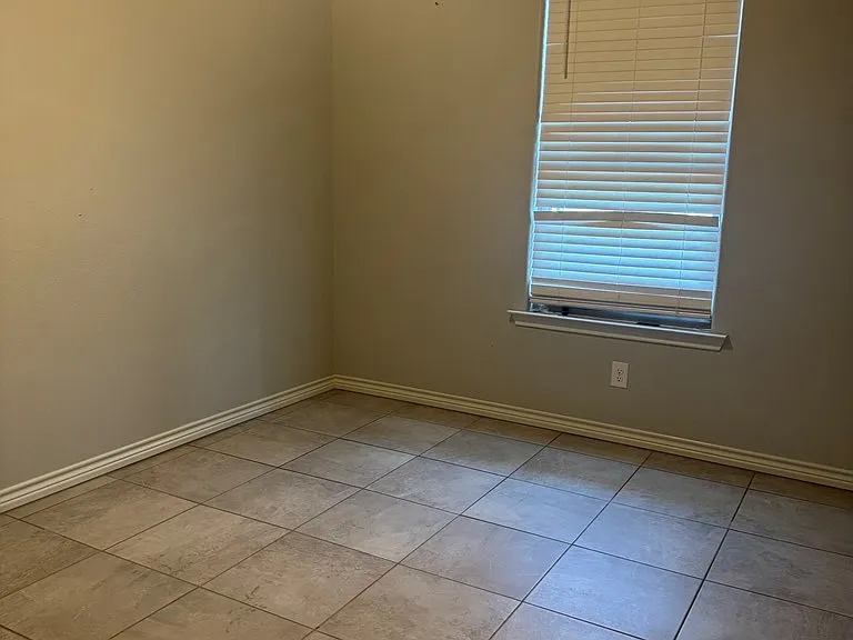 5304 Nevan Ct — Photo 6