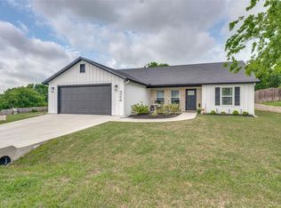 324 Hillcroft Rd, Fort Worth, TX 76108