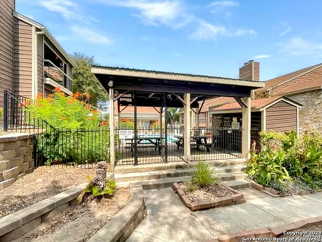 11520 Huebner Rd #108 — Photo 30
