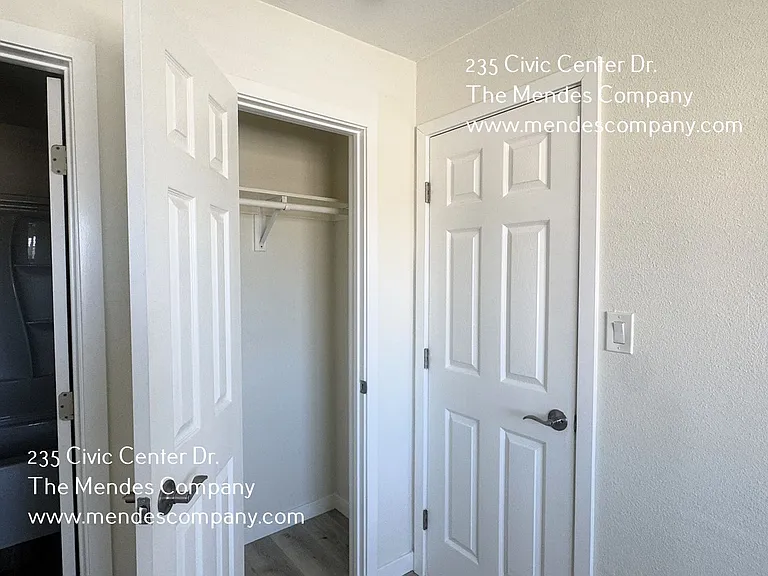 235 Civic Center Dr #4 — Photo 7