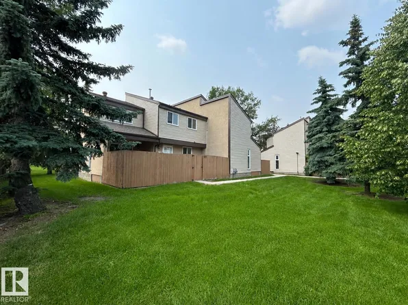 7117 180th St NW, Edmonton, AB T5T 3G1
