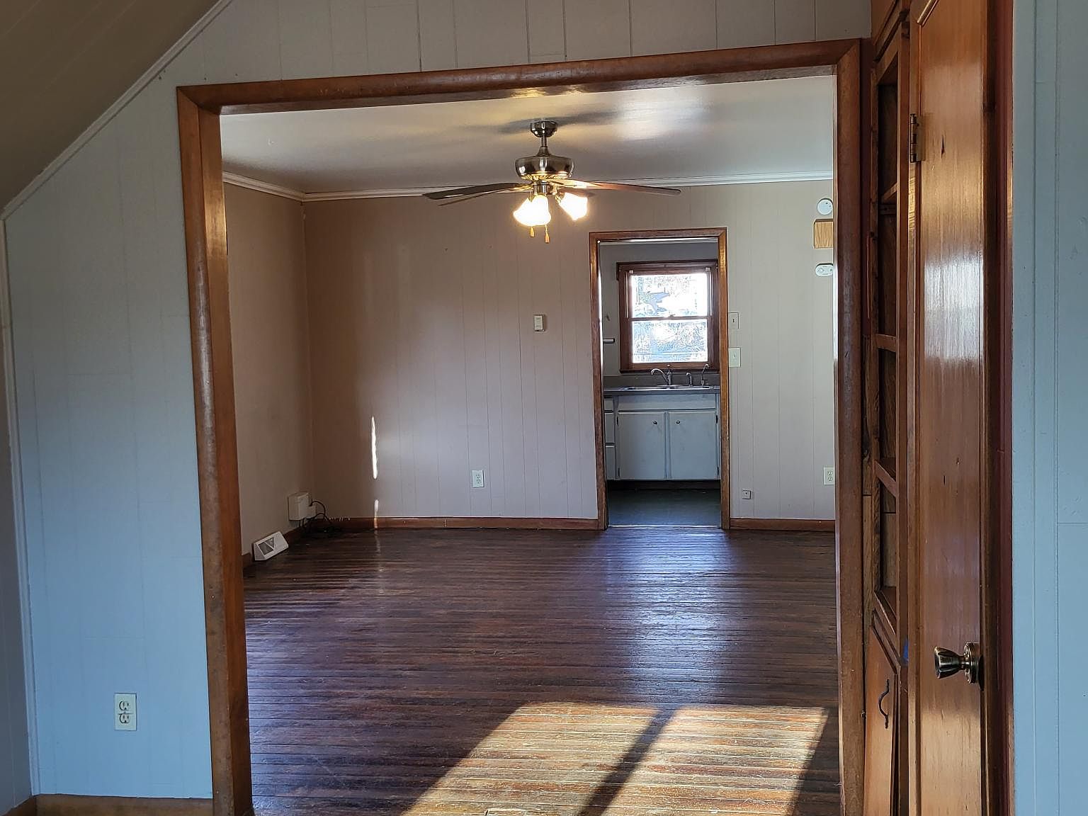 211 W Bertrand St, Saint Marys, KS 66536 Zillow