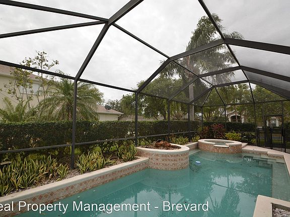 4th image of 5936 Newbury Cir