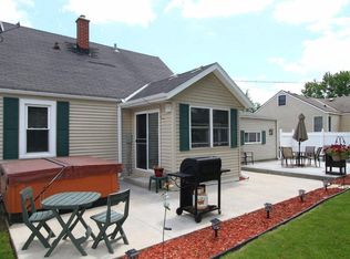 5935 S 33rd St, Greenfield, WI 53221