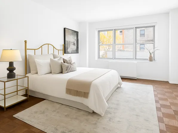 20 East 9th Street image 10 of 29