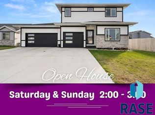 719 Prairieside Trl, Harrisburg, SD 57032