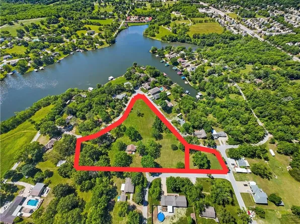 1717 NE Luther Rd, Lees Summit, MO 64086