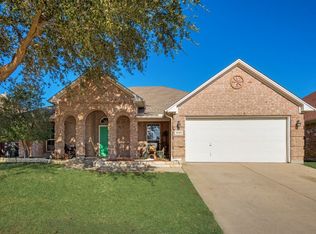 1020 Badbury Ln, Grand Prairie, TX 75052