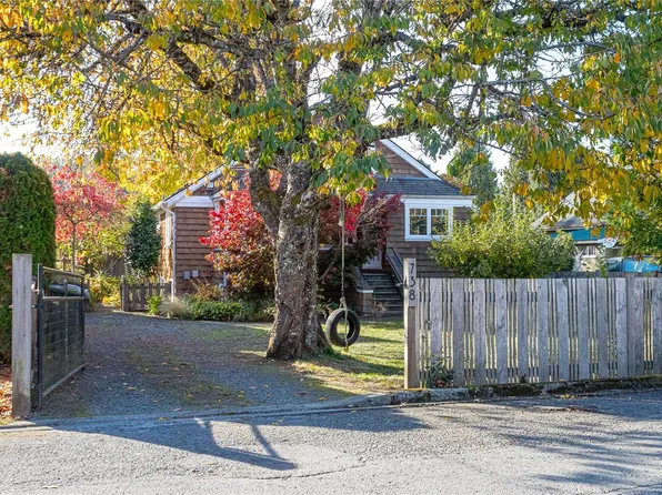738 Watson St, Duncan, BC V9L 2L4