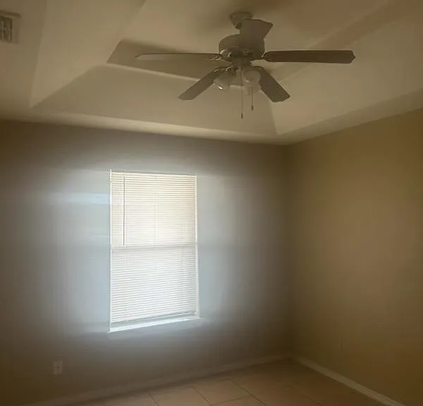807 W Emerald Dr #D — Photo 2