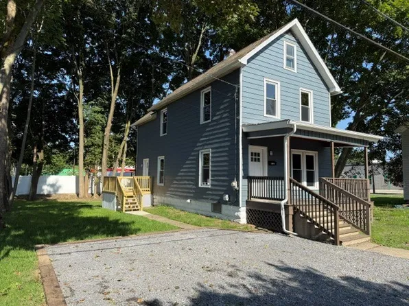 1168 S Cottage St, Meadville, PA 16335