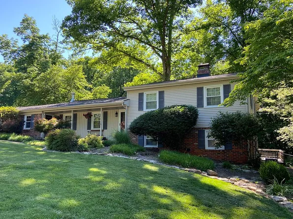 8104 Larch Ln, Evansville, IN 47710